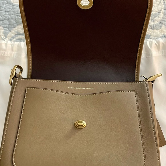 **** SOLD***** Coach Rambler - Picture 3 of 14